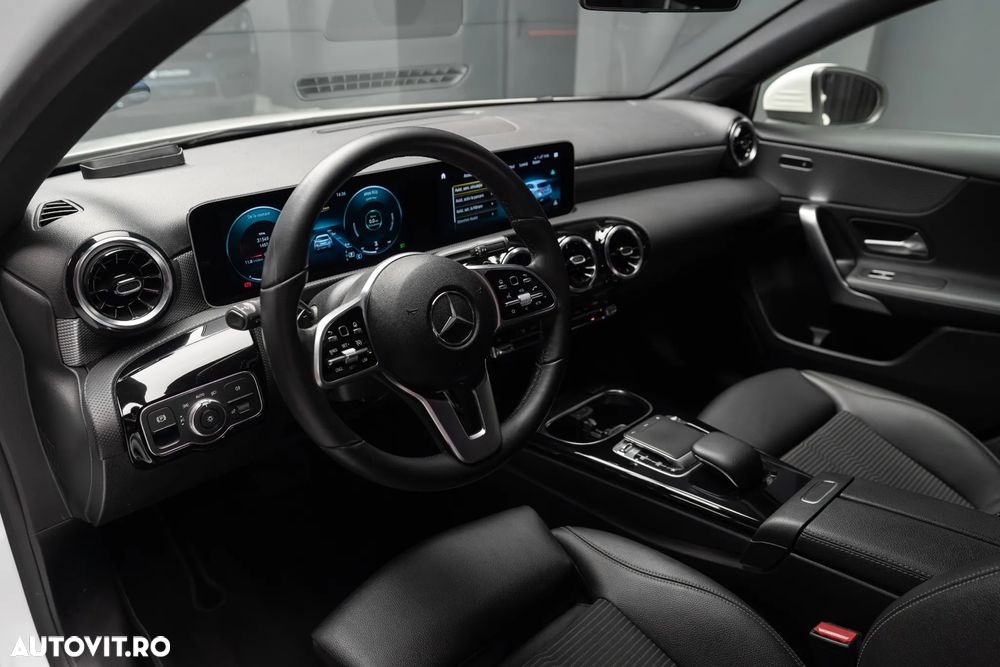 Mercedes-Benz A 220 7G-DCT - 21