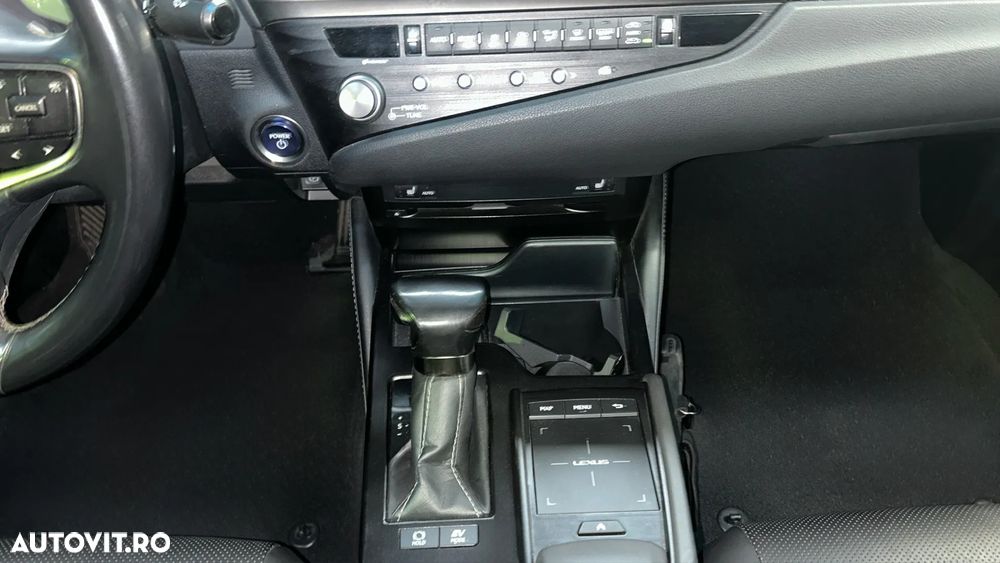 Lexus Seria ES 300h Executive Line - 8