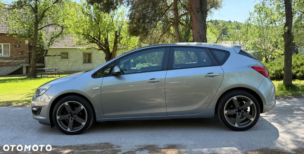 Opel Astra 1.4 Turbo - 12
