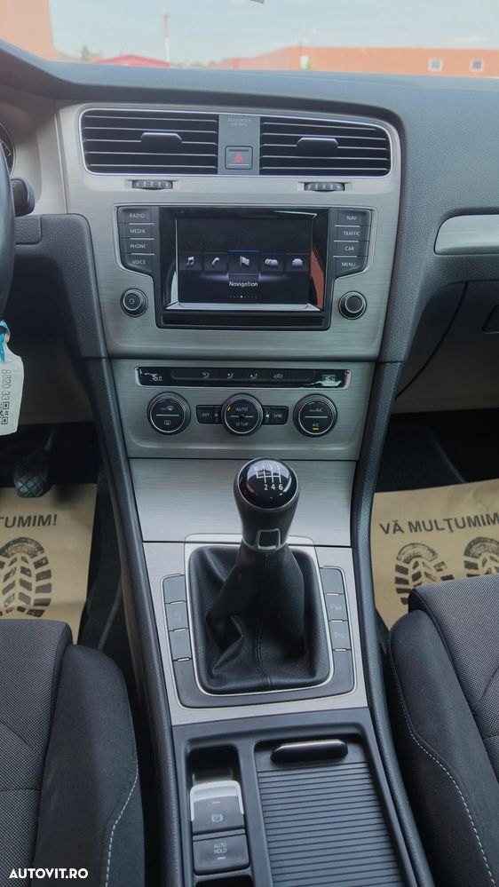 Volkswagen Golf 1.6 TDI BlueMotion Technology Lounge - 19
