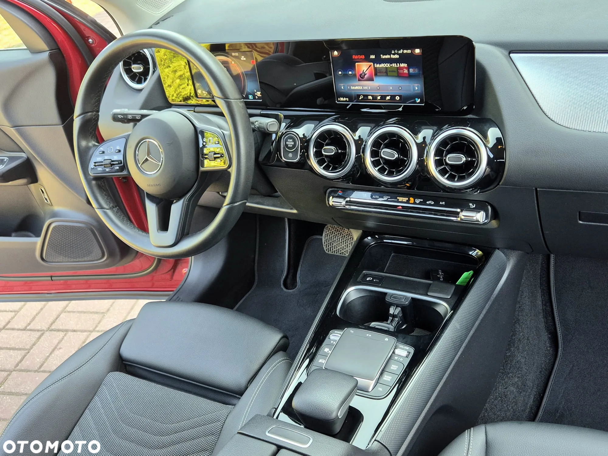 Mercedes-Benz GLA 200 d - 14