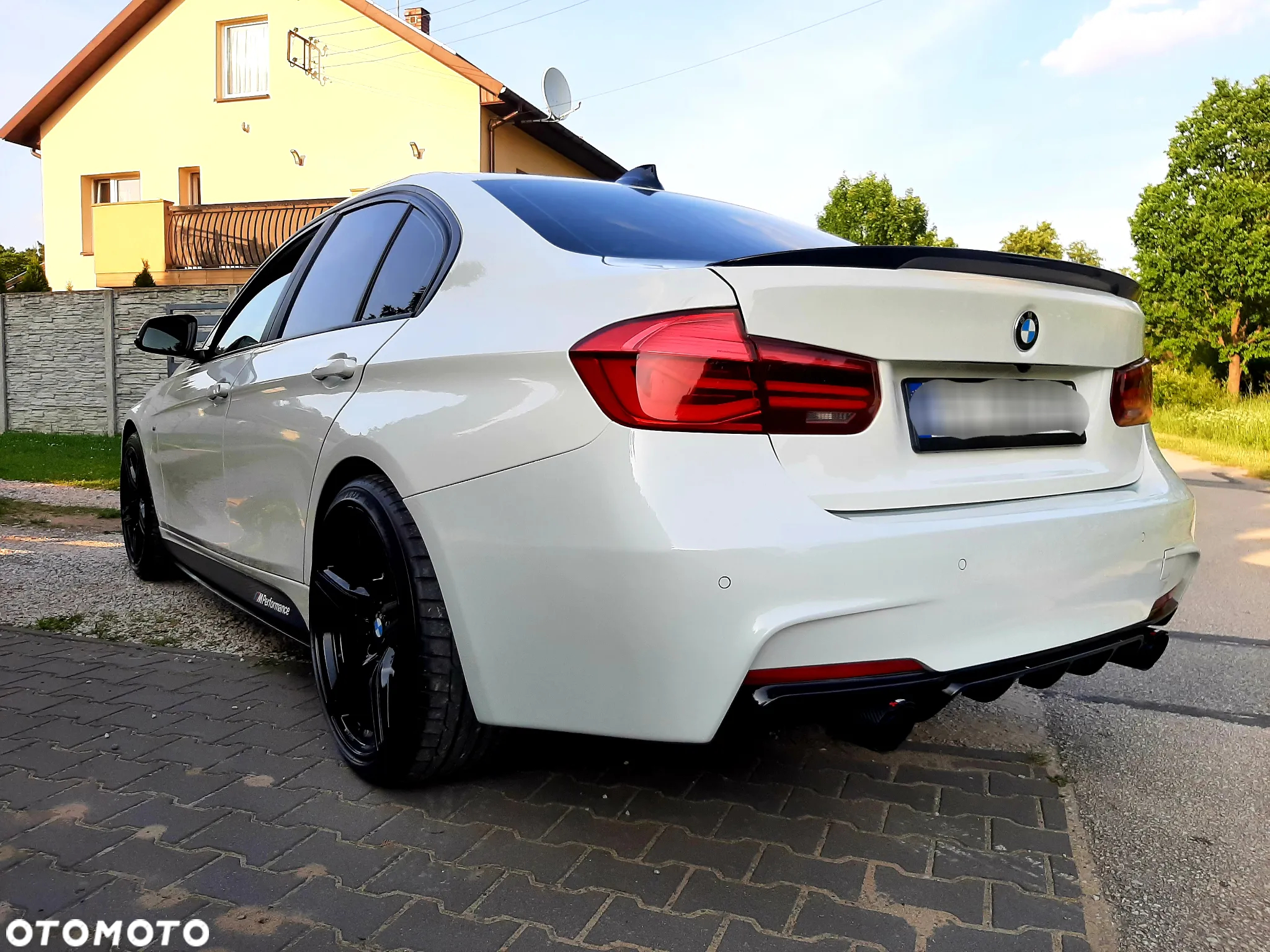 BMW Seria 3 318d M Sport Shadow - 10