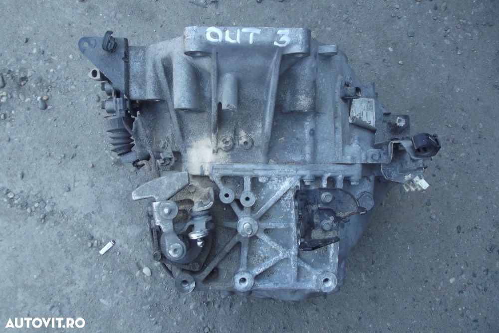 Cutie viteze Mitsubishi Oulander 3 an 2012-2018 cutie manuala 4x4 2.2 - 4