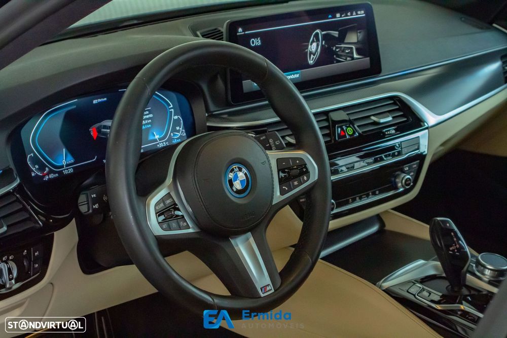 BMW 530 e Pack Desportivo M - 25