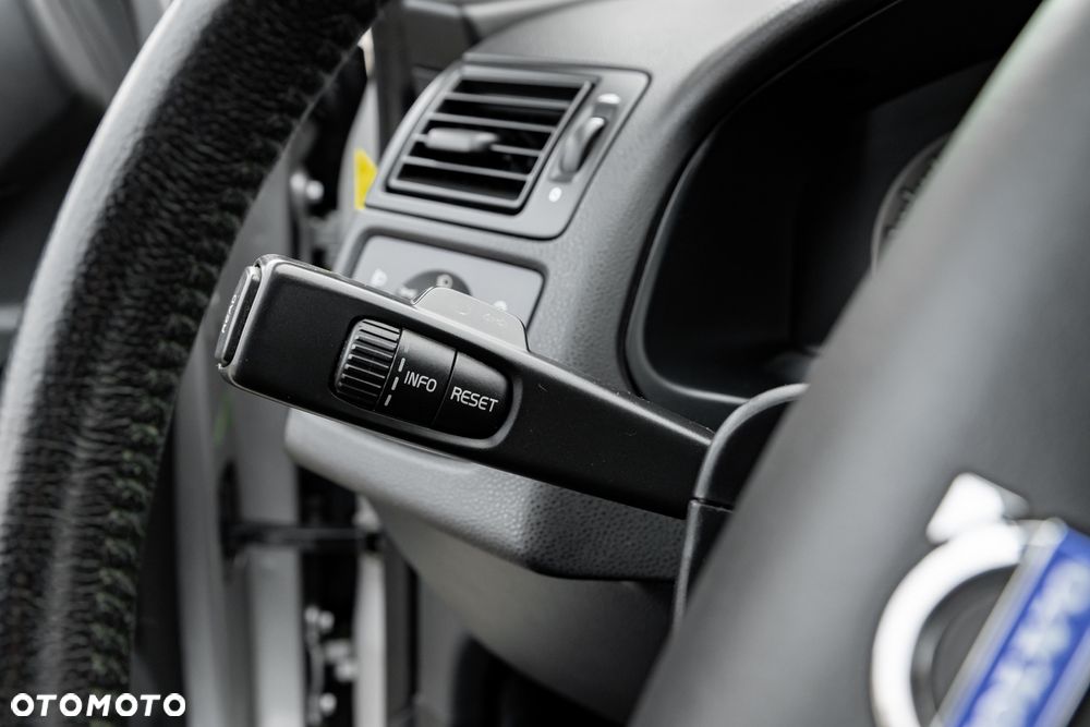 Volvo S40 T5 Momentum - 31