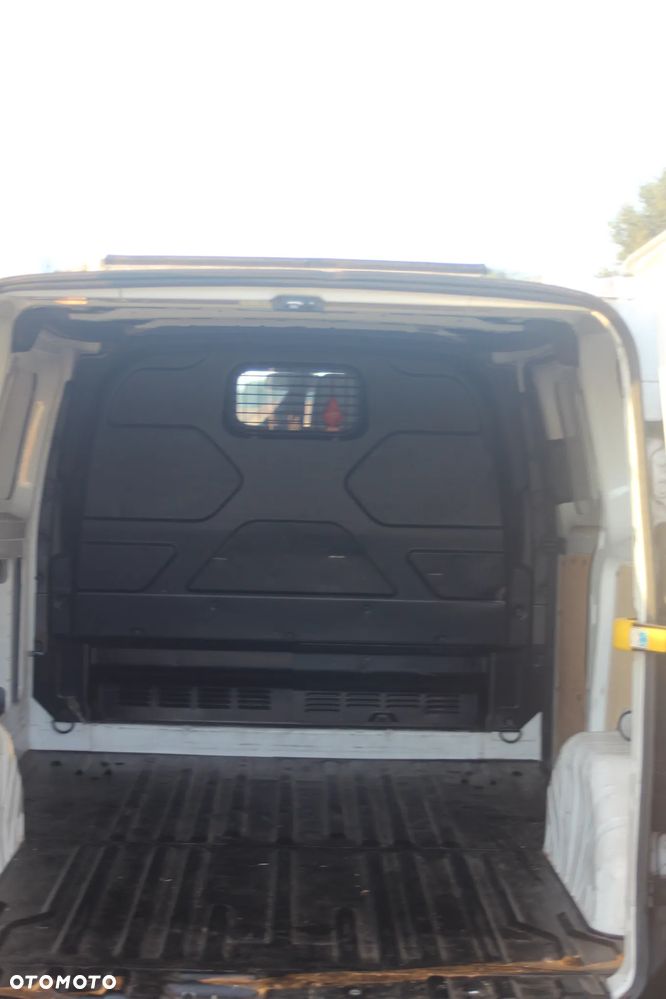 Ford Transit Custom - 8