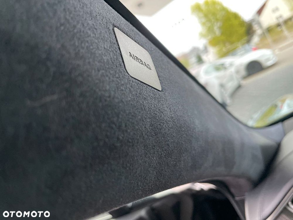Tesla Model S - 16