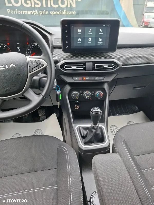 Dacia Logan TCe 90 Essential - 7