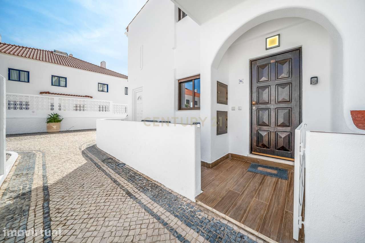 Apartamento T2 com terraços e piscina a 100 metros da praia da Oura – - Grande imagem: 2/26