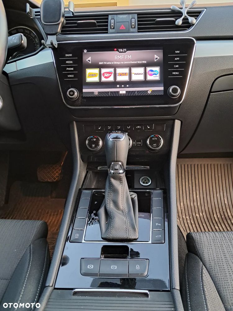 Skoda Superb 1.8 TSI Ambition DSG - 18
