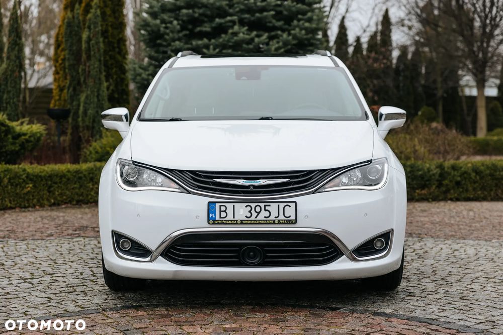 Chrysler Pacifica - 2