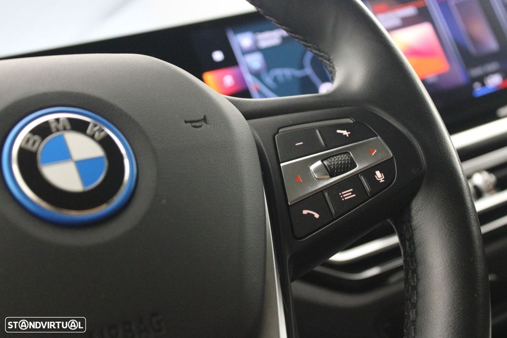 BMW i4 eDrive40 - 13