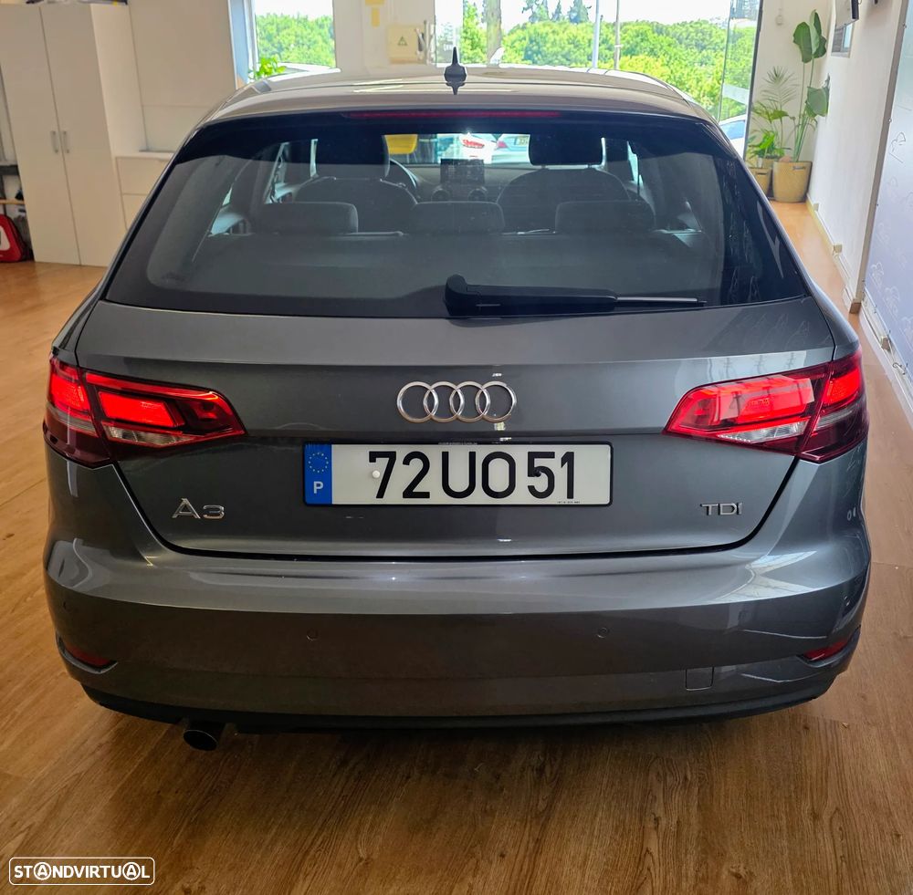 Audi A3 Sportback 1.6 TDI Design - 11