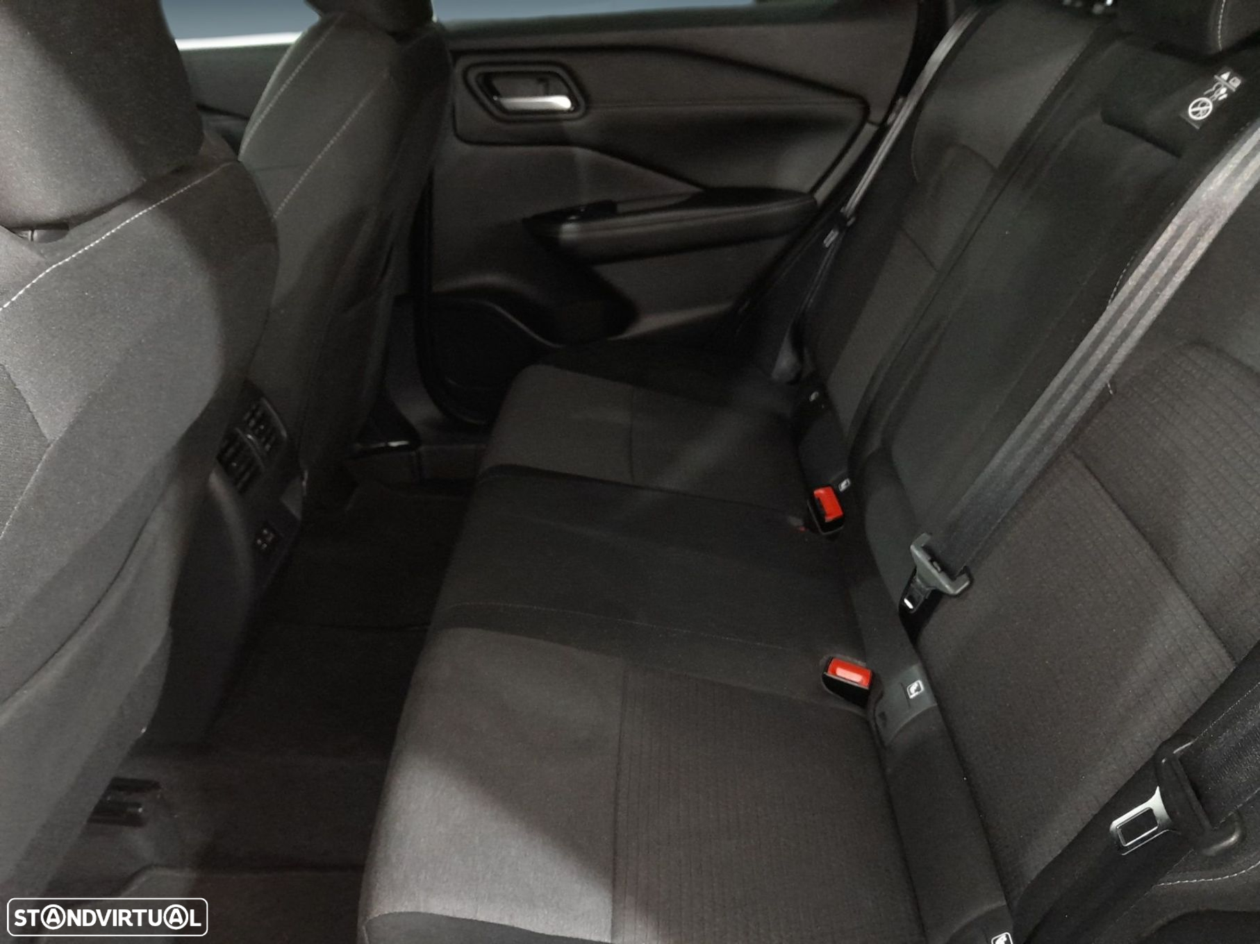 Nissan Qashqai 1.3 DIG-T N-Connecta LED+SKY - 9