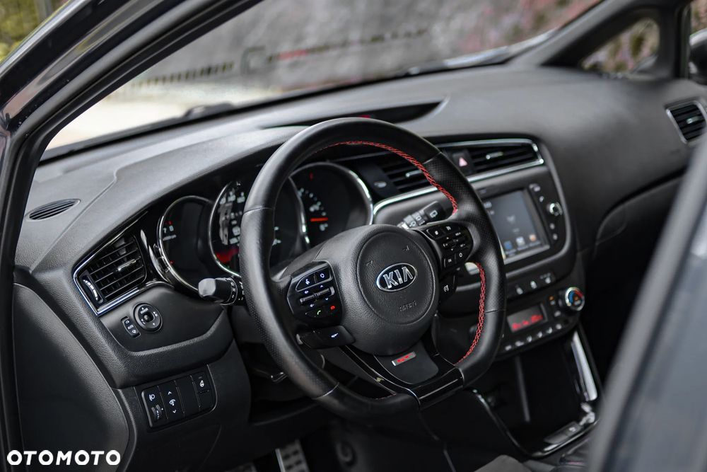Kia Ceed 1.6 T-GDI GT - 12