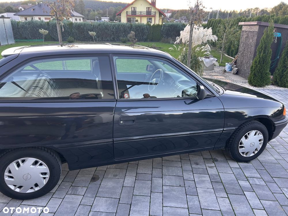 Opel Astra 1.4 GL - 2