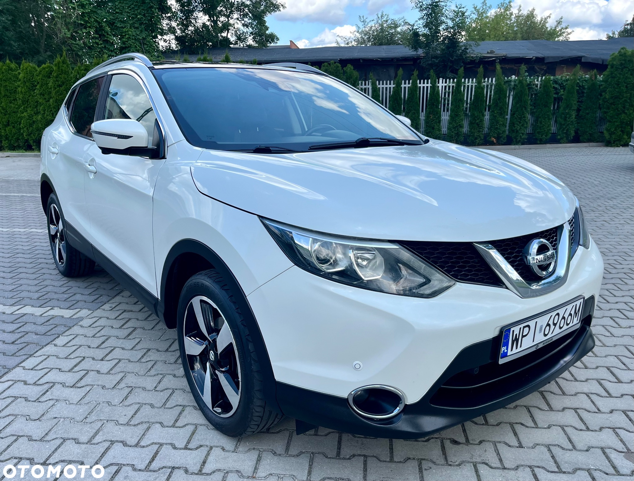 Nissan Qashqai - 11
