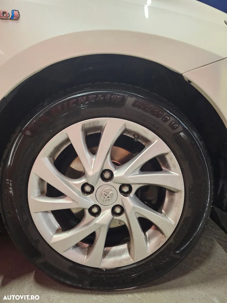 Toyota Auris 1.8 L VVT-i Luna - 8