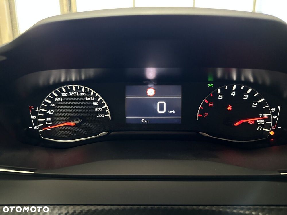 Peugeot 2008 - 12