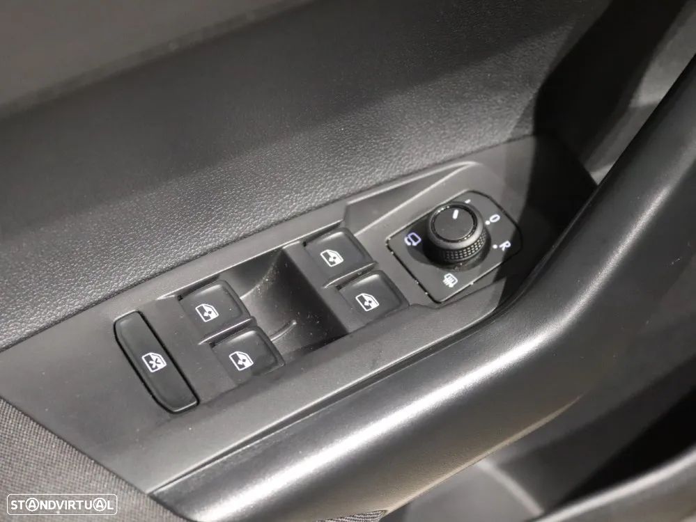 VW Taigo 1.0 TSI Urban DSG - 20