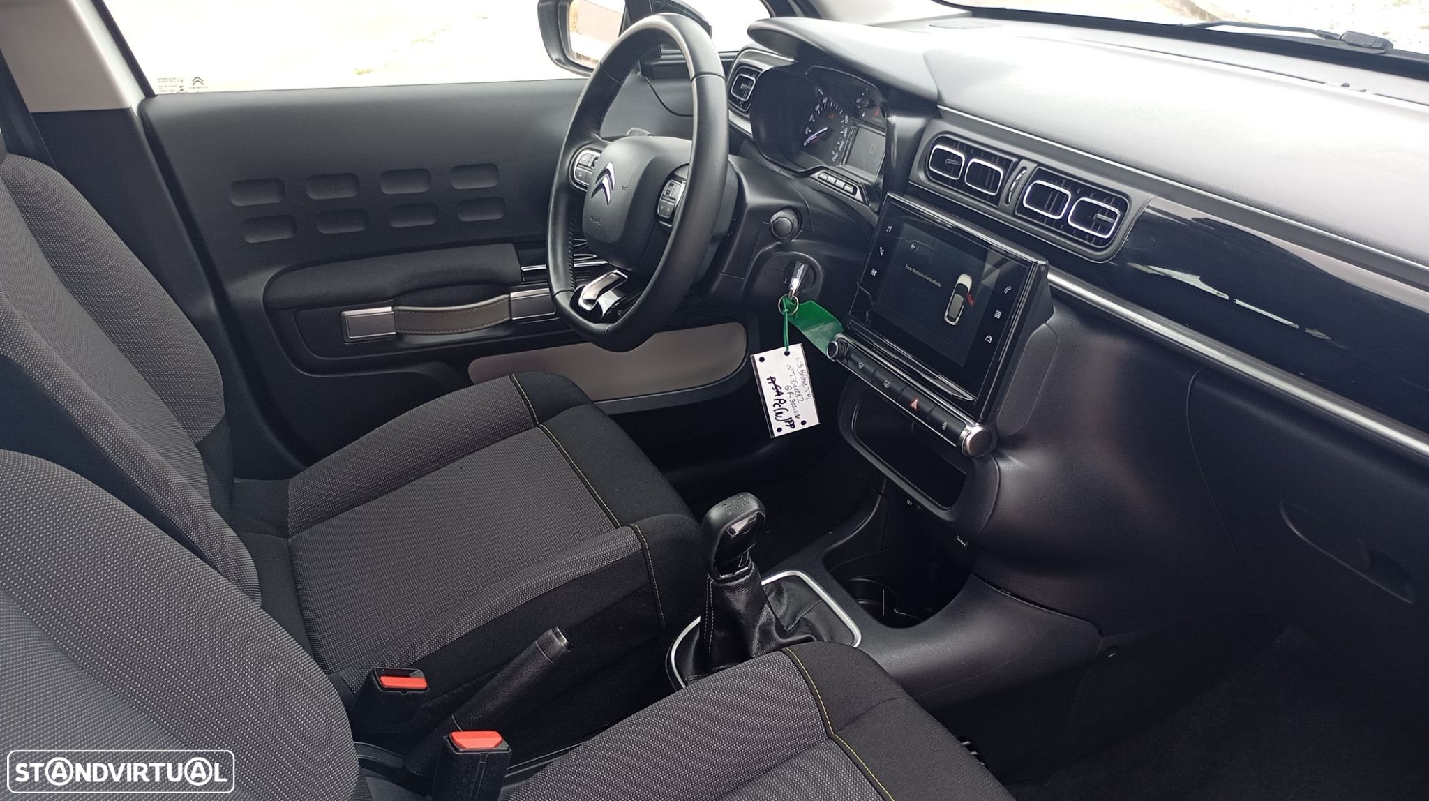 Citroën C3 1.2 PureTech Shine - 9