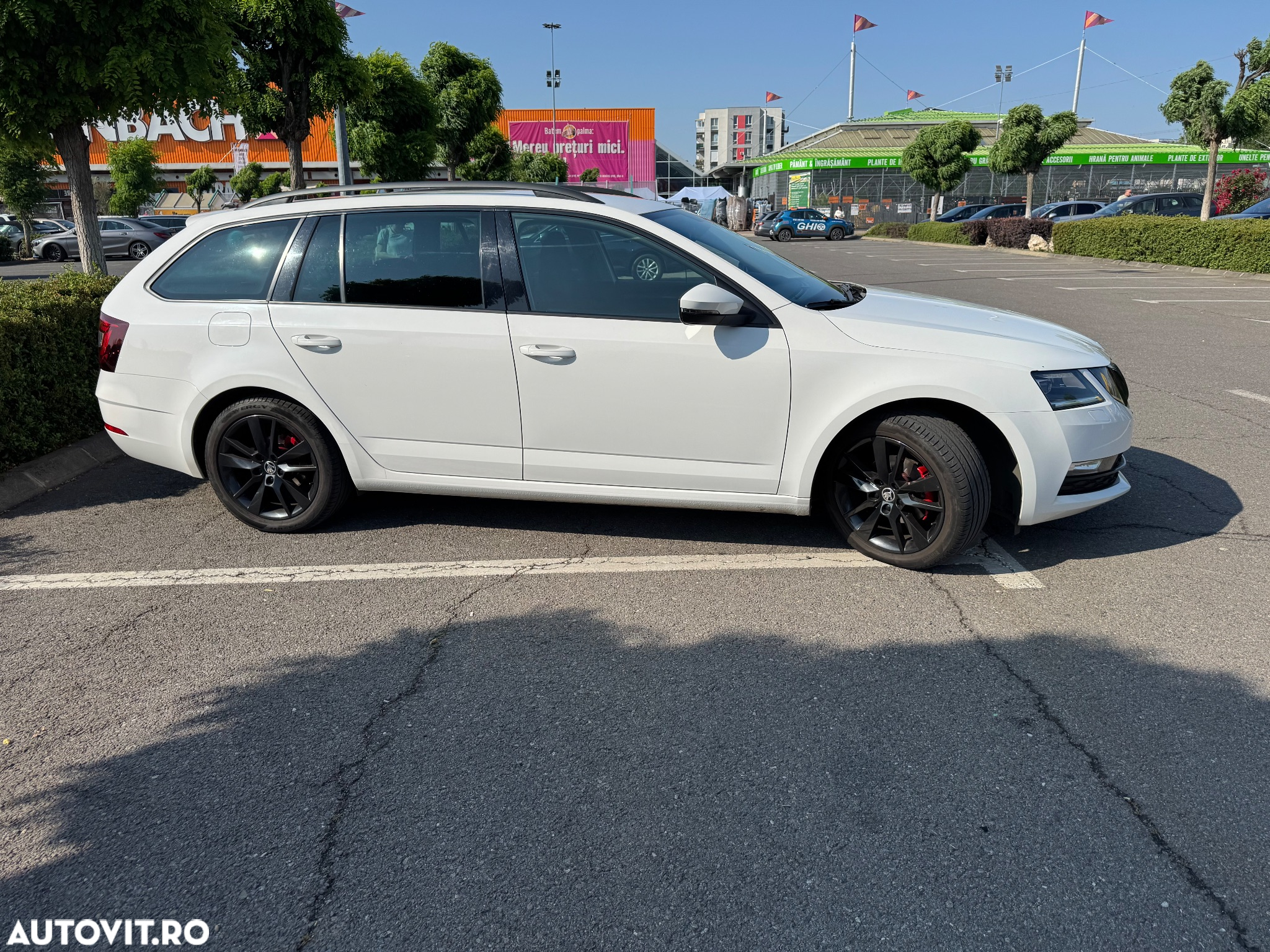Skoda Octavia Combi Diesel 1.6 TDI DSG Style - 10