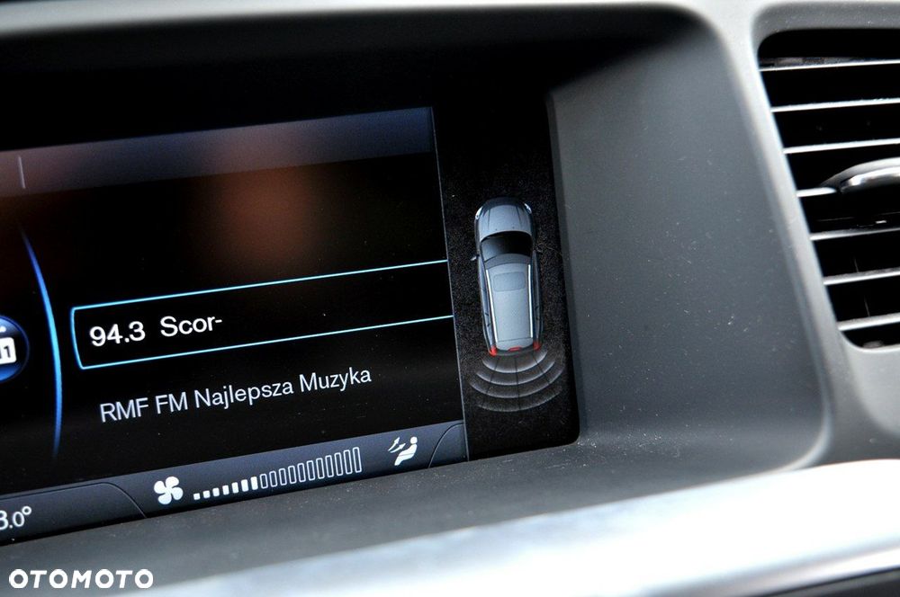 Volvo V60 D3 Geartronic Momentum - 25