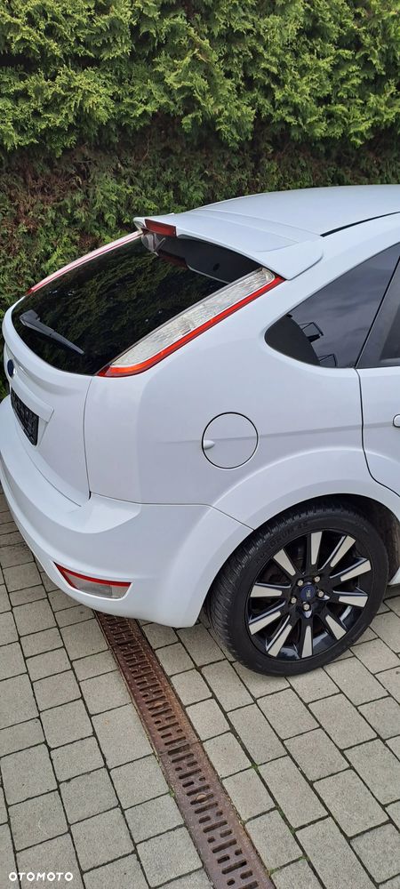 Ford Focus 1.8 White Magic - 17