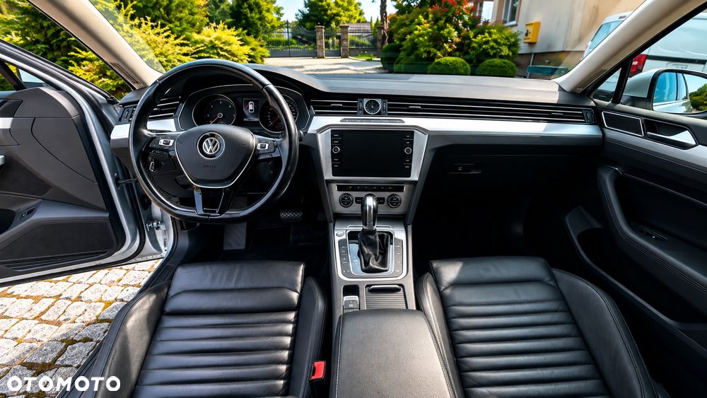 Volkswagen Passat 2.0 TDI SCR Comfortline DSG - 6