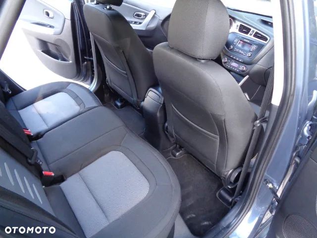 Kia Ceed 1.4 CVVT Dream Team Edition - 13