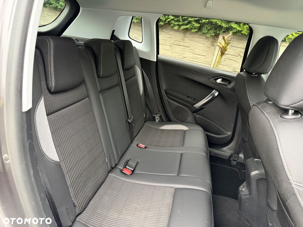 Peugeot 2008 PureTech 110 GPF Stop&Start EAT6 Allure - 22