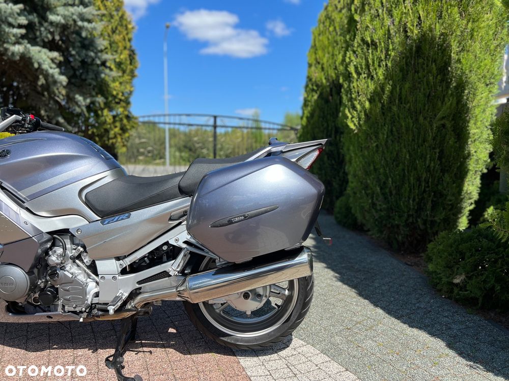 Yamaha FJR - 25