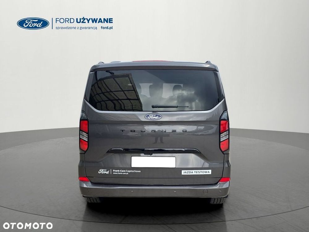 Ford Tourneo Custom - 10