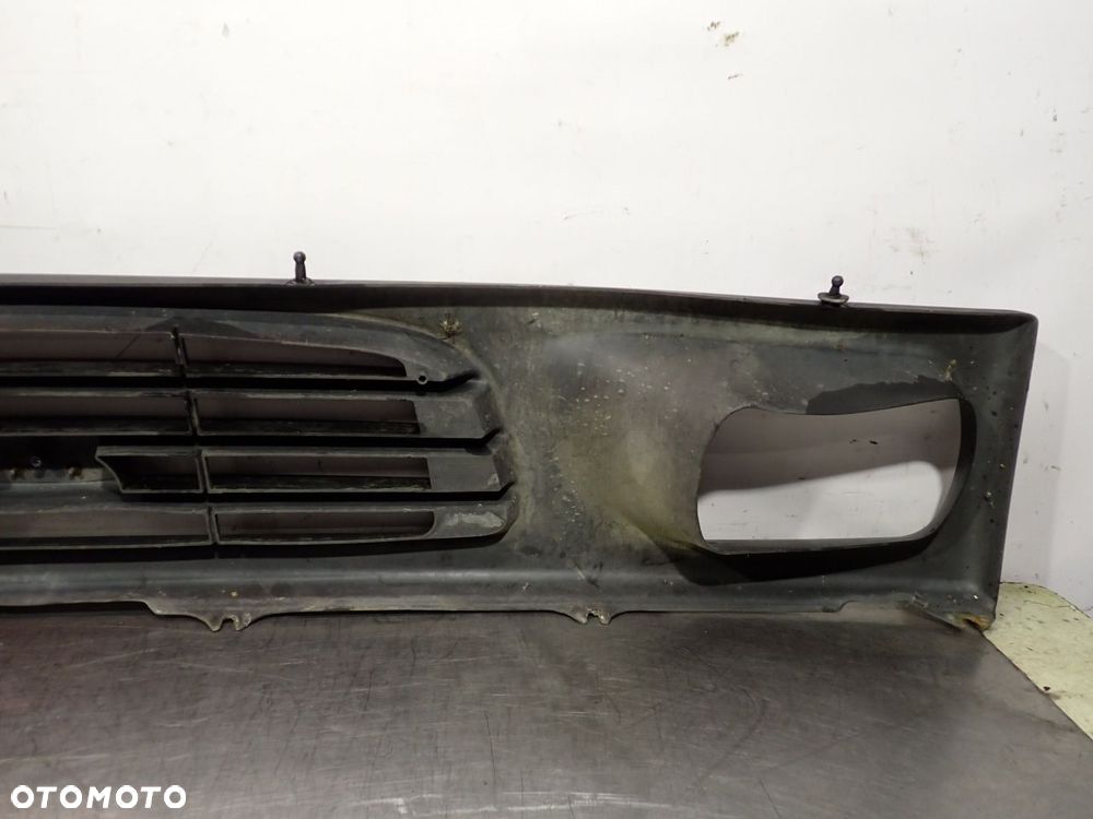 GRILL ATRAPA DAEWOO LUBLIN III 3352-8203220 - 7