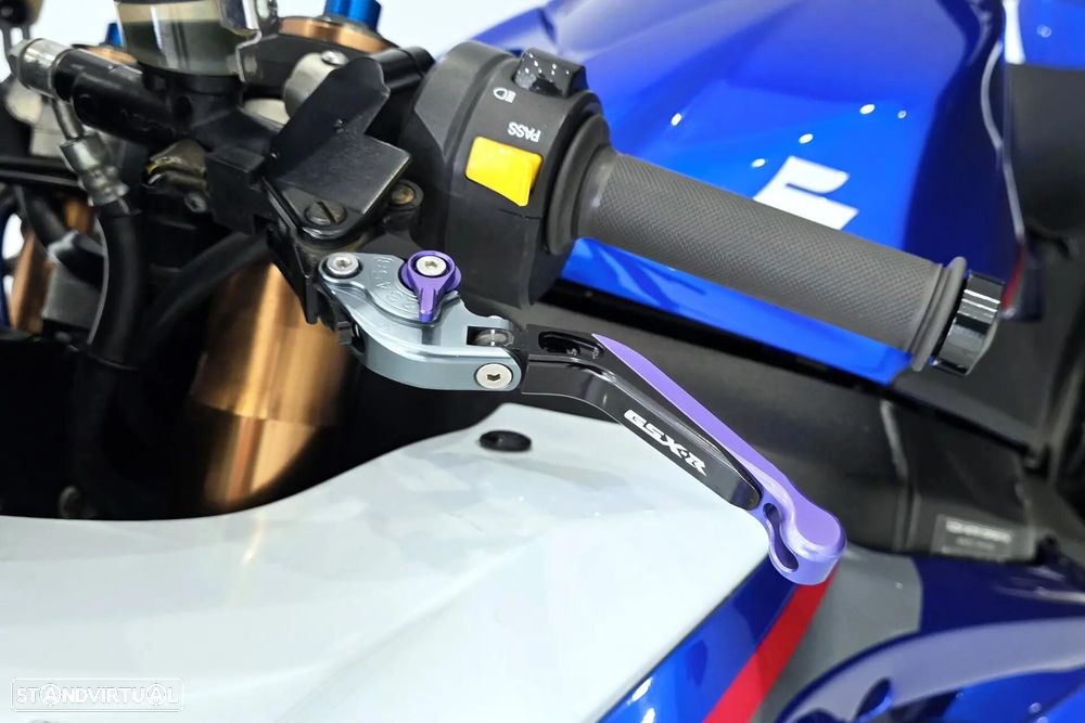 Suzuki GSX-R - 15