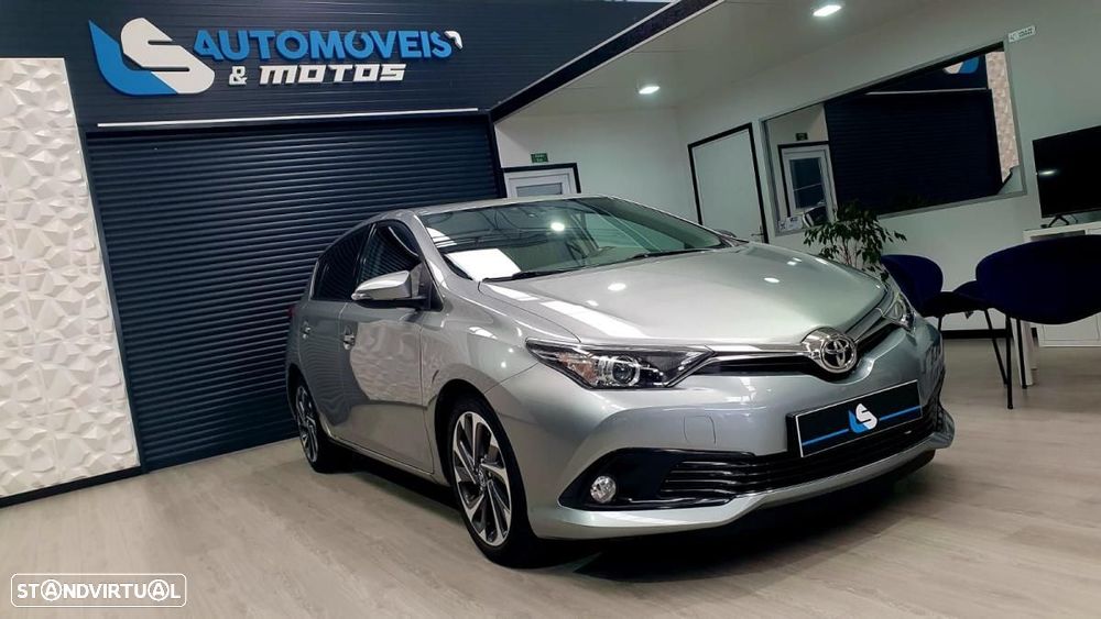 Toyota Auris 1.4 D-4D Com. +P.Techno+P.Sport - 1