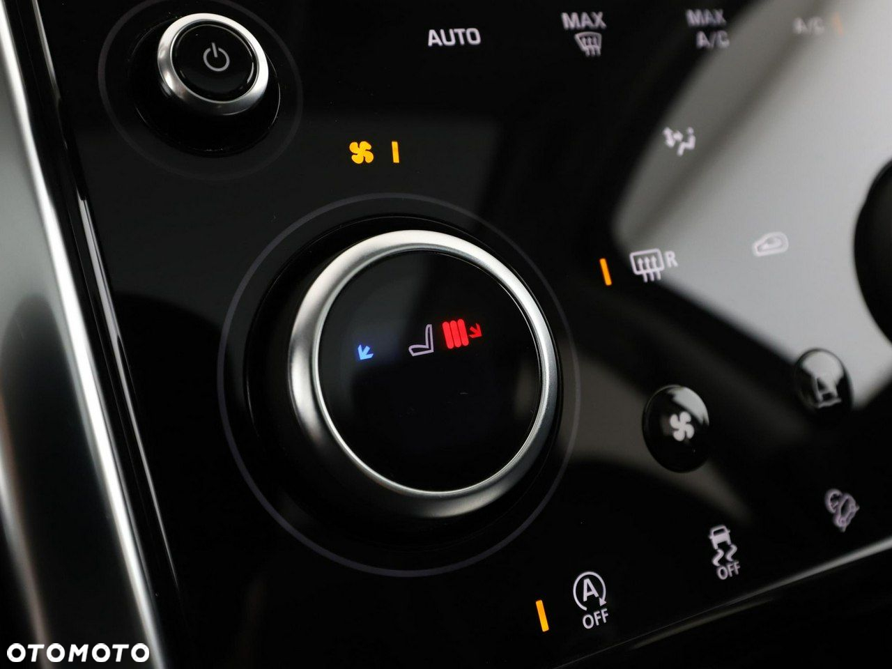 Land Rover Discovery Sport P300e - 27