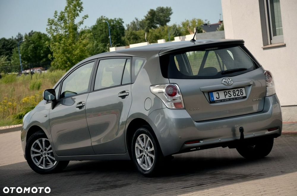Toyota Verso - 8