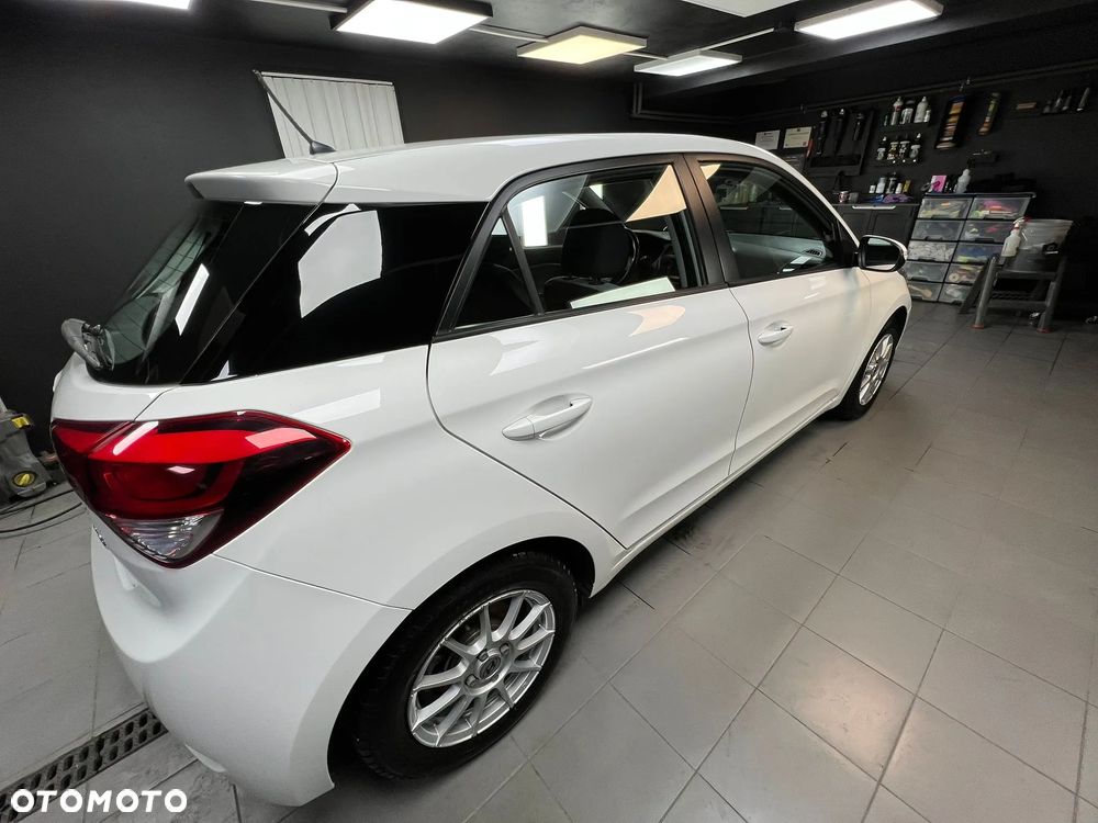 Hyundai i20 1.1 CRDi Comfort - 9