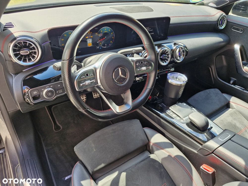 Mercedes-Benz CLA 250 7G-DCT AMG Line - 20