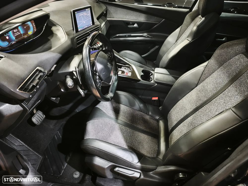 Peugeot 3008 225 e-EAT8 Allure Pack - 19