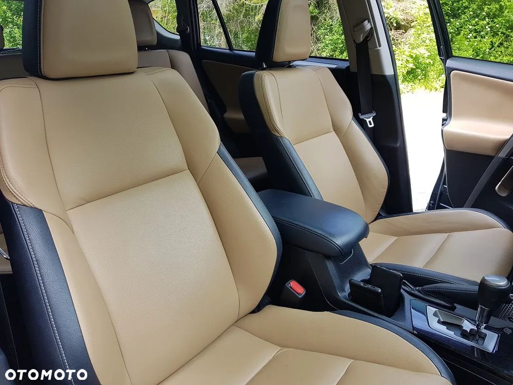 Toyota RAV4 - 8