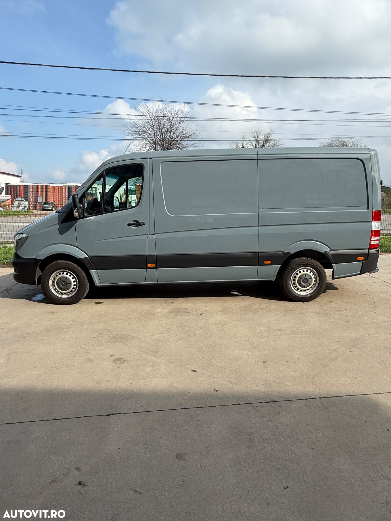 Mercedes-Benz Sprinter - 12