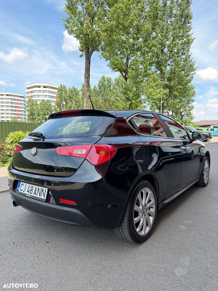 Alfa Romeo Giulietta 1.4 T-Jet Distinctive - 9