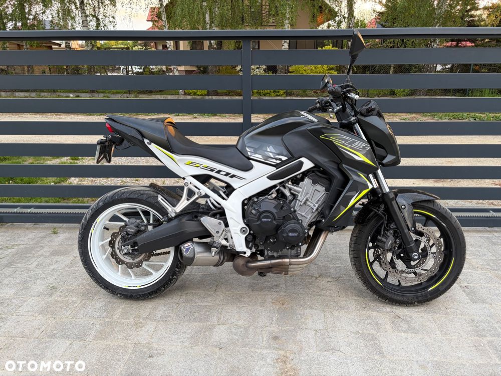 Honda CB - 1