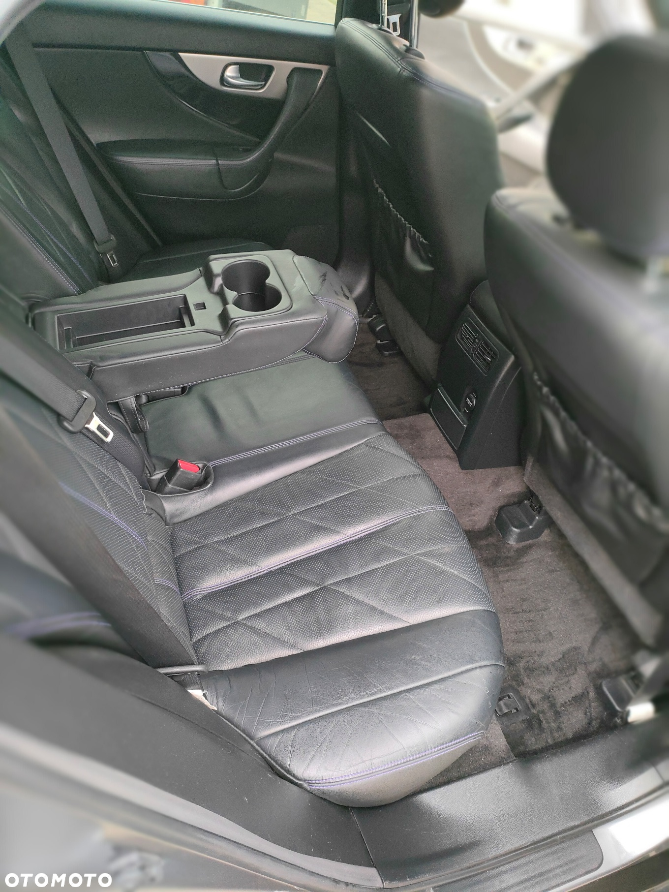 Infiniti QX70 3.0d S - 34