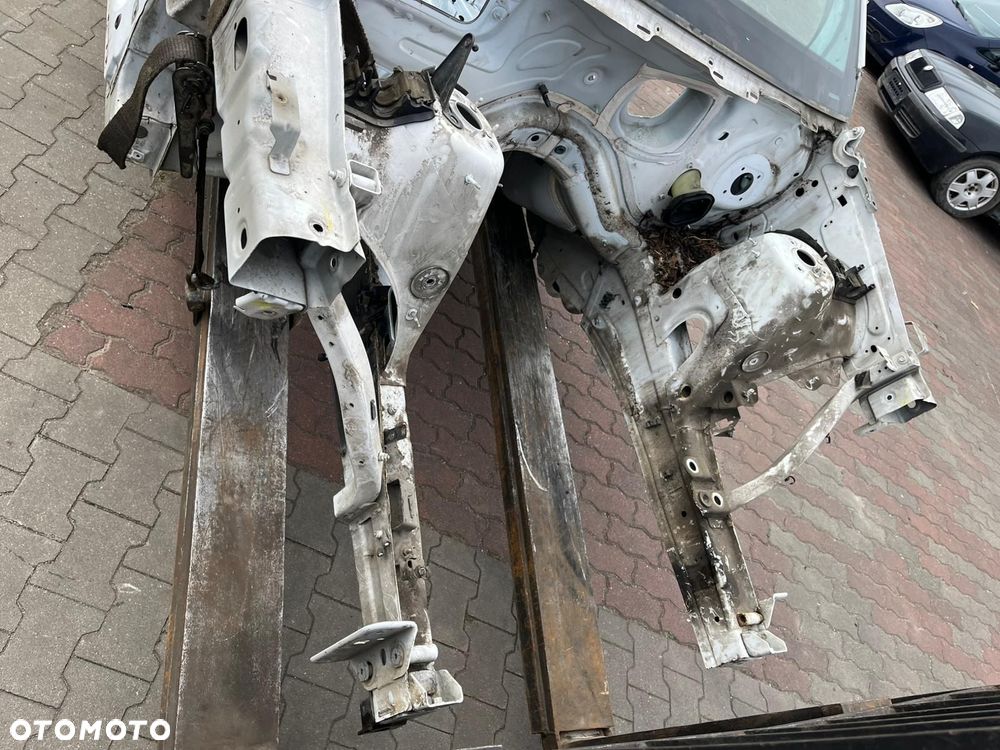 ĆWIARTKA PRAWA PRZÓD JEEP GRAND CHEROKEE WK2 PODŁUŻNICA - 2