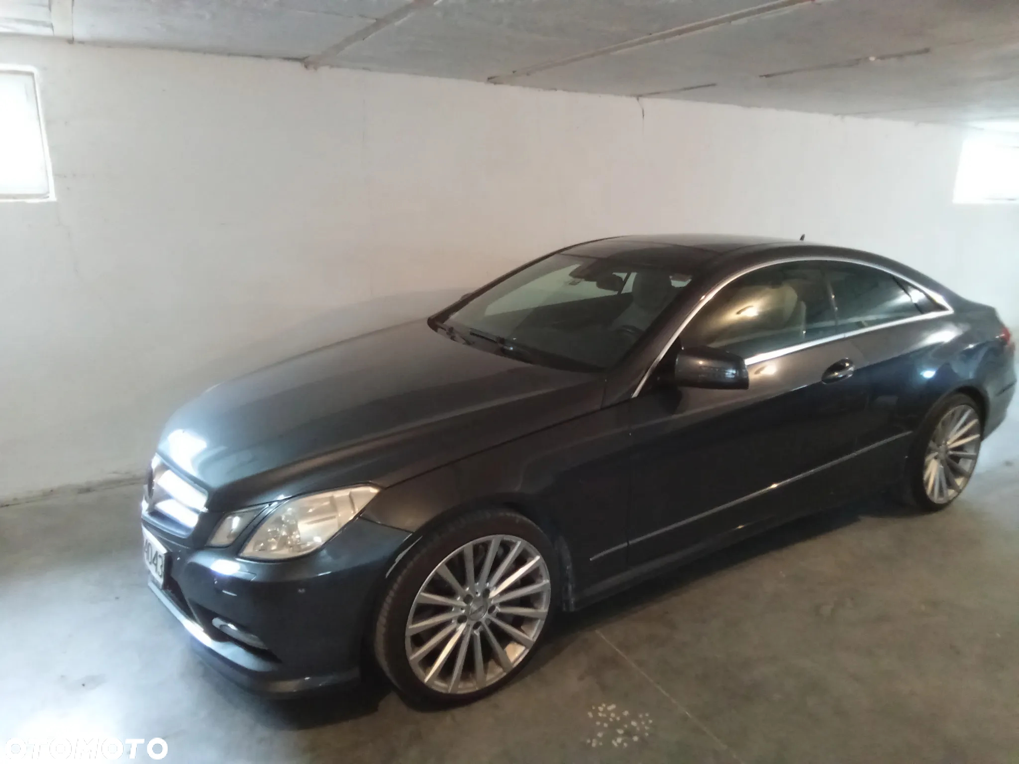 Mercedes-Benz Klasa E 500 Coupe BlueEFFICIENCY 7G-TRONIC Avantgarde - 2