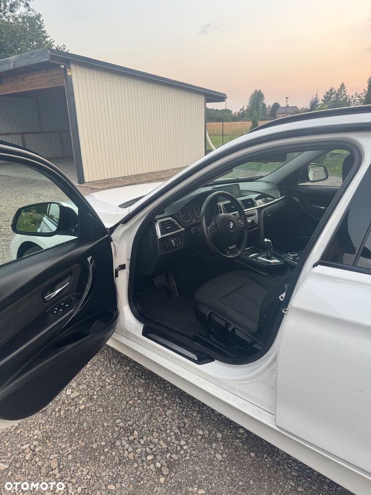BMW Seria 3 320d - 8