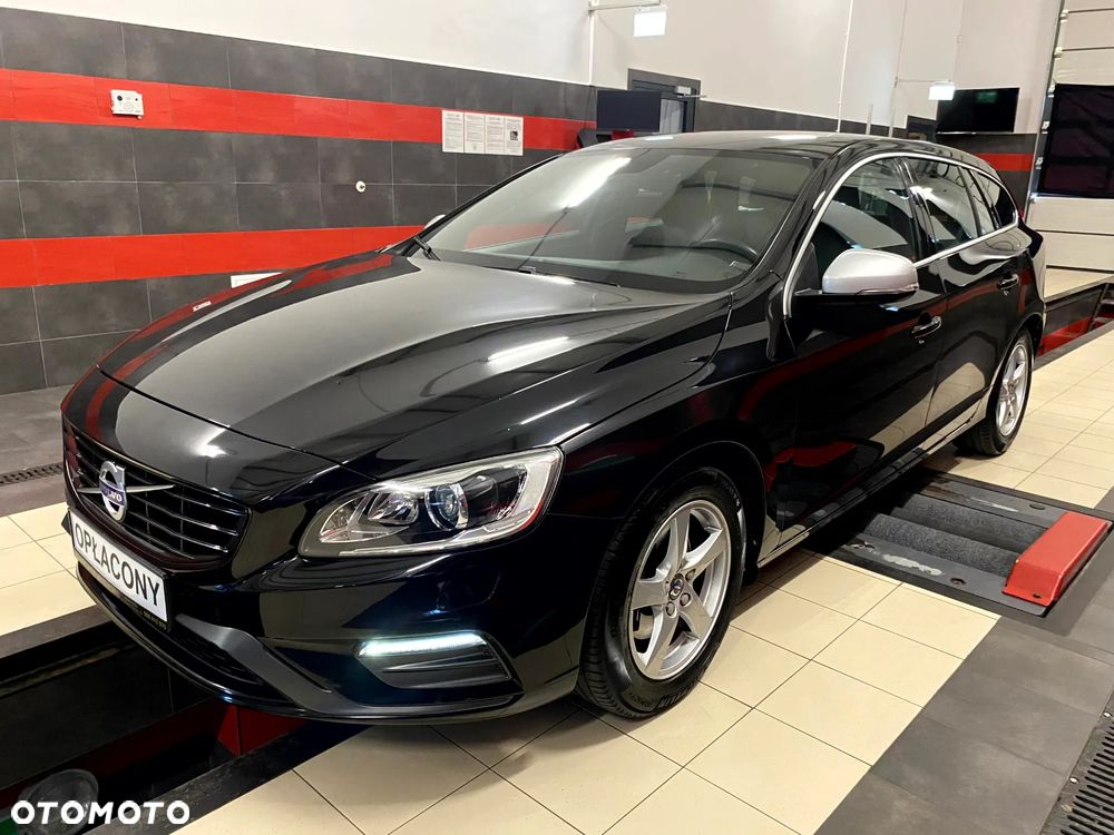 Volvo V60 D3 R-Design - 6